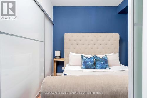 3005 - 12 York Street, Toronto (Waterfront Communities), ON - Indoor Photo Showing Bedroom