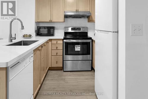 2109 - 23 Hollywood Avenue S, Toronto (Willowdale East), ON - Indoor Photo Showing Kitchen