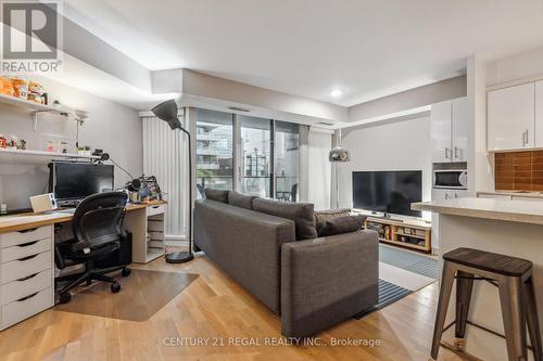 501 - 111 Elizabeth Street, Toronto (Bay Street Corridor), ON - Indoor