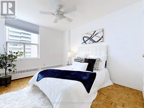 1112 - 10 Parkway Forest Drive, Toronto (Henry Farm), ON - Indoor Photo Showing Bedroom