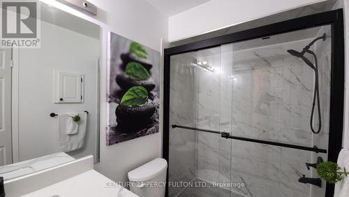 6 - 83 Mondeo Drive E, Toronto (Dorset Park), ON - Indoor Photo Showing Bathroom