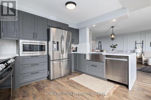 1707 - 50 Eglinton Avenue W, Mississauga (Hurontario), ON - Indoor Photo Showing Kitchen With Stainless Steel Kitchen With Upgraded Kitchen