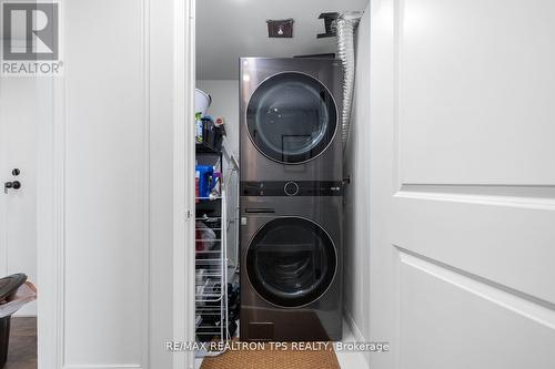 1707 - 50 Eglinton Avenue W, Mississauga (Hurontario), ON - Indoor Photo Showing Laundry Room