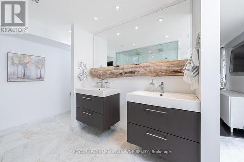 1 Terry Court, Halton Hills, ON - Indoor Photo Showing Bathroom