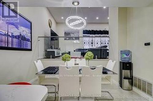 8 - 382 Driftwood Avenue, Toronto (Black Creek), ON - Indoor Photo Showing Dining Room