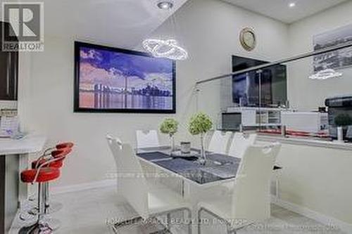 8 - 382 Driftwood Avenue, Toronto (Black Creek), ON - Indoor Photo Showing Dining Room