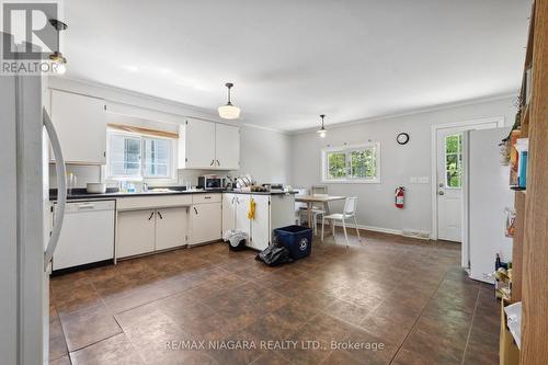 455 Niagara Boulevard, Fort Erie, ON - Indoor Photo Showing Kitchen