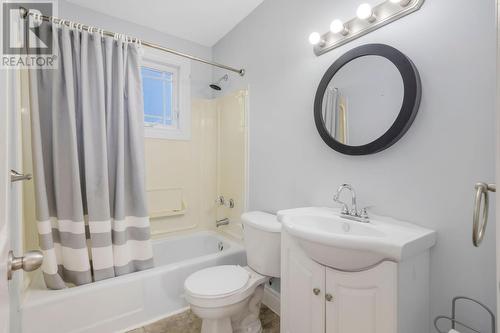 27 O'Reilly Street, St. John'S, NL - Indoor Photo Showing Bathroom