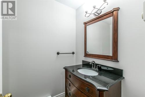 2 Briarwood Place, St. John'S, NL - Indoor Photo Showing Bathroom