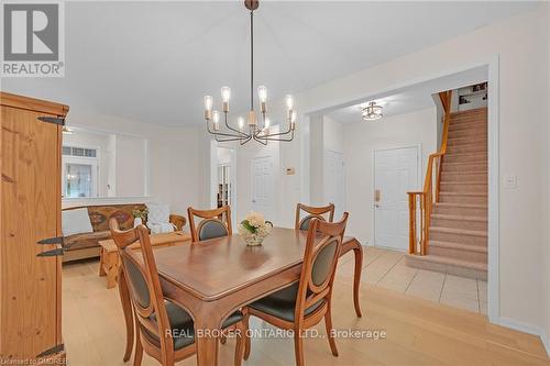 2343 Calloway Drive, Oakville, ON - Indoor Photo Showing Dining Room