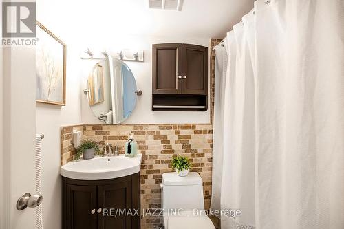 Th426 - 12 Douro Street, Toronto (Niagara), ON - Indoor Photo Showing Bathroom