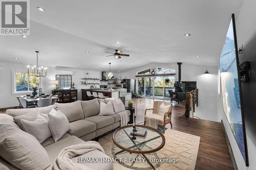 214E Hemlock Lane, Trent Hills (Campbellford), ON - Indoor Photo Showing Living Room