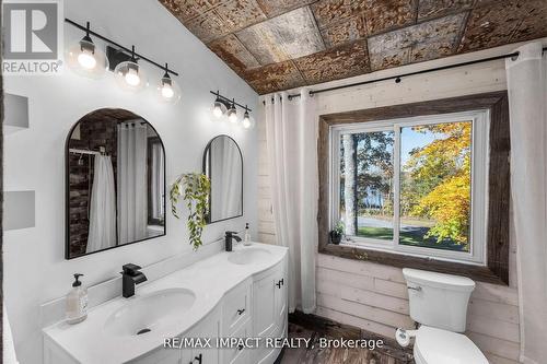 214E Hemlock Lane, Trent Hills (Campbellford), ON - Indoor Photo Showing Bathroom