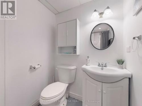 118 Homefield Square, Clarington (Courtice), ON - Indoor Photo Showing Bathroom