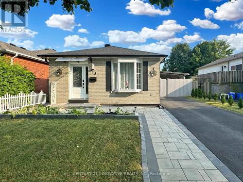 118 Homefield Square, Clarington (Courtice), ON - Outdoor