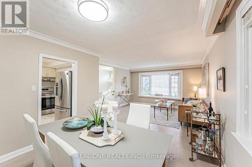 127 Cascade Circle, Richmond Hill, ON - Indoor Photo Showing Dining Room