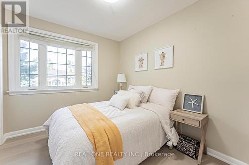 127 Cascade Circle, Richmond Hill (Crosby), ON - Indoor Photo Showing Bedroom