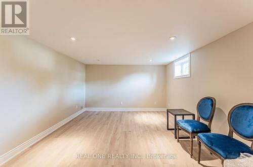 127 Cascade Circle, Richmond Hill, ON - Indoor Photo Showing Other Room