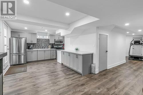 2132 Osbond Road, Innisfil (Alcona), ON - Indoor Photo Showing Kitchen With Upgraded Kitchen