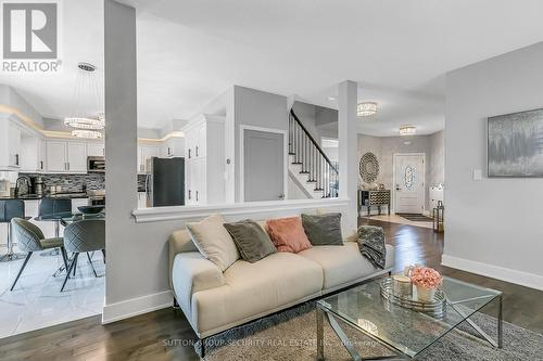 2132 Osbond Road, Innisfil (Alcona), ON - Indoor Photo Showing Living Room