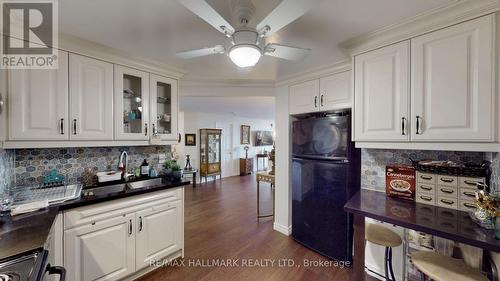 1507 - 8501 Bayview Ave Avenue, Richmond Hill, ON - Indoor Photo Showing Kitchen