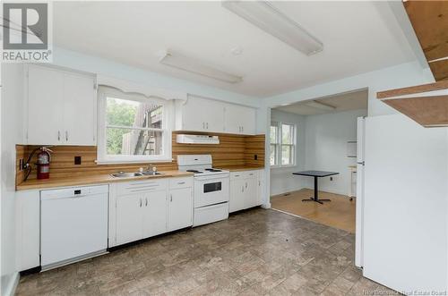 27 Spring Street, Petitcodiac, NB - Indoor Photo Showing Kitchen With Double Sink