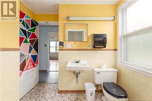 27 Spring Street, Petitcodiac, NB - Indoor Photo Showing Bathroom