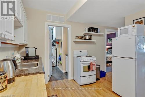 318 Sherin Avenue, Peterborough (Ashburnham), ON - Indoor Photo Showing Kitchen