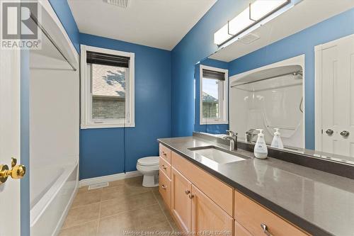 2220 Edgemore Avenue, Lasalle, ON - Indoor Photo Showing Bathroom