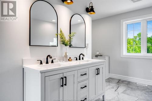 5885 5Th Concession, Essex, ON - Indoor Photo Showing Bathroom