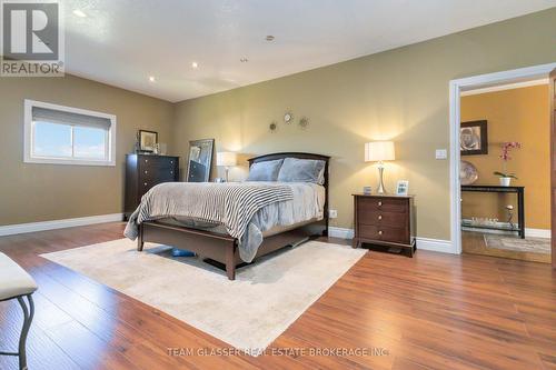 6571 Carroll Drive, Southwest Middlesex (Middlemiss), ON - Indoor Photo Showing Bedroom