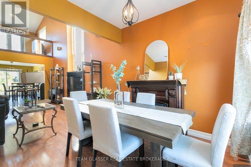 6571 Carroll Drive, Southwest Middlesex (Middlemiss), ON - Indoor Photo Showing Dining Room