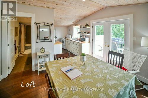 1471 Longwoods Road, Southwest Middlesex, ON - Indoor Photo Showing Dining Room