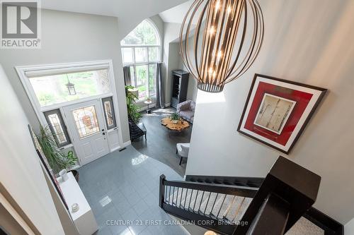 90 Carriage Hill Drive, London, ON - Indoor Photo Showing Other Room