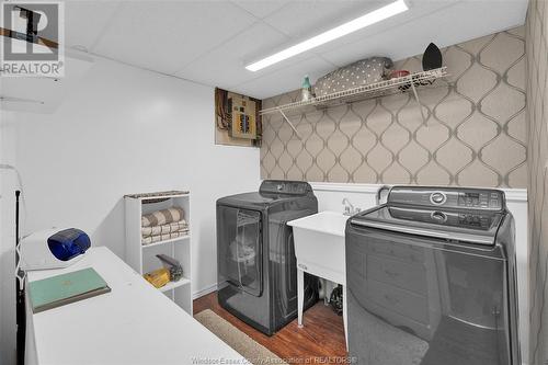 3933 Riverside Drive East, Windsor, ON - Indoor Photo Showing Laundry Room