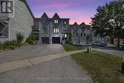 27 Hattie Court, Georgina (Historic Lakeshore Communities), ON - Outdoor With Facade