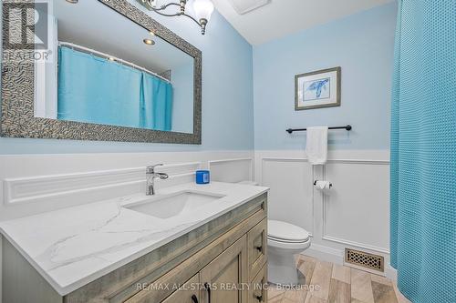 27 Hattie Court, Georgina (Historic Lakeshore Communities), ON - Indoor Photo Showing Bathroom