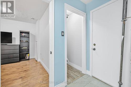 27 Hattie Court, Georgina (Historic Lakeshore Communities), ON - Indoor Photo Showing Other Room