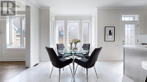 7 Murray Leona Lane, East Gwillimbury (Queensville), ON - Indoor Photo Showing Dining Room