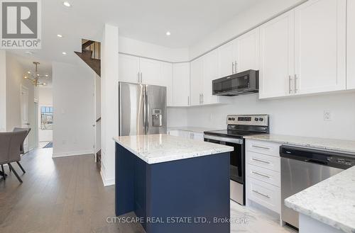 3975 Leonardo Street, Burlington, ON - Indoor Photo Showing Kitchen