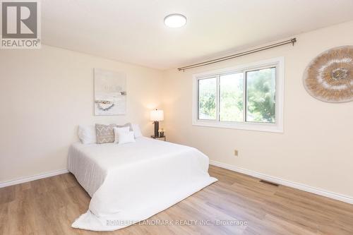 3337 Rhonda Valley, Mississauga, ON - Indoor Photo Showing Bedroom