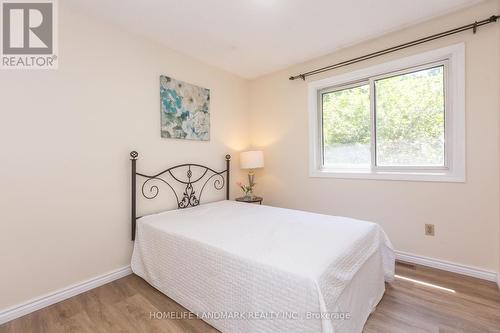 3337 Rhonda Valley, Mississauga, ON - Indoor Photo Showing Bedroom