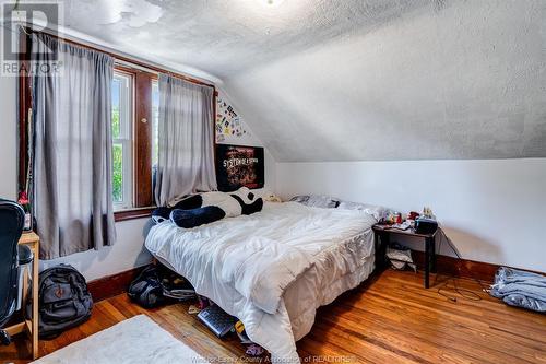 7691 Tecumseh Road, Lakeshore, ON - Indoor Photo Showing Bedroom