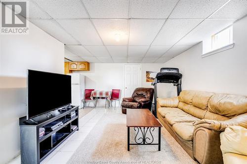 7691 Tecumseh Road, Lakeshore, ON - Indoor