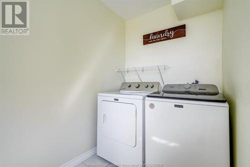 7691 Tecumseh Road, Lakeshore, ON - Indoor Photo Showing Laundry Room