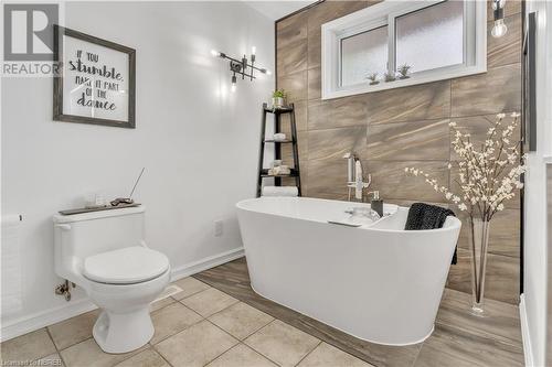 53 Joseph Street, North Bay, ON - Indoor Photo Showing Bathroom