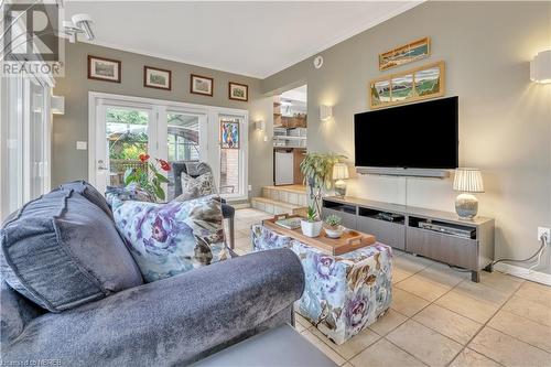 53 Joseph Street, North Bay, ON - Indoor Photo Showing Living Room