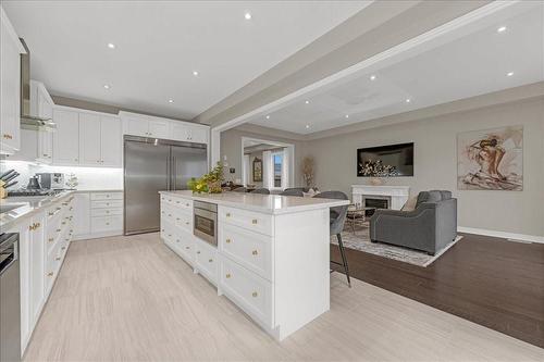 52 Beasley Grove, Hamilton, ON - Indoor Photo Showing Kitchen