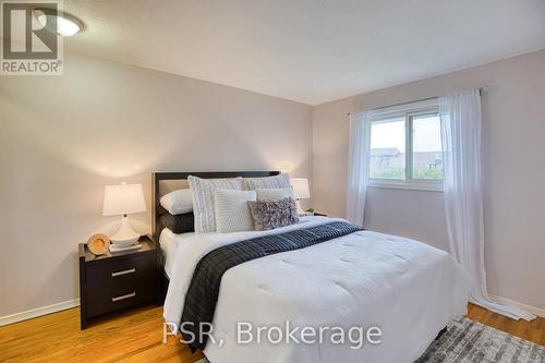 27 Roberts Crescent, Kitchener, ON - Indoor Photo Showing Bedroom