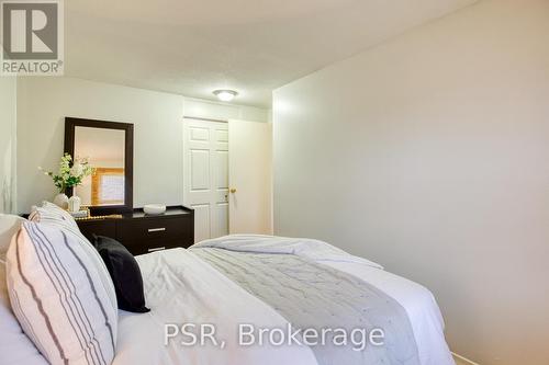 27 Roberts Crescent, Kitchener, ON - Indoor Photo Showing Bedroom